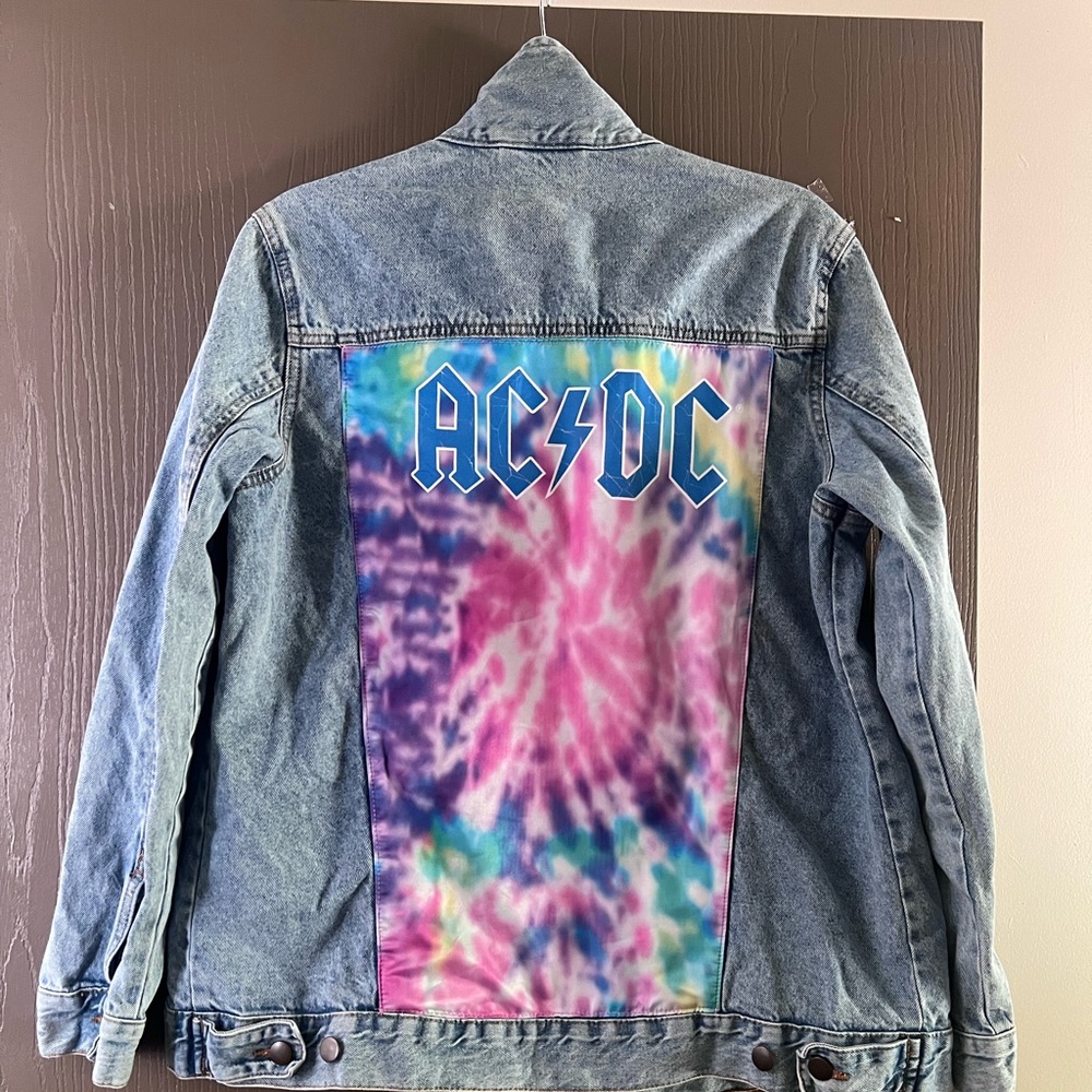 AC/DC Denim Jacket Blue Official Licensed Back Tie Dye RARE Men Size Small!